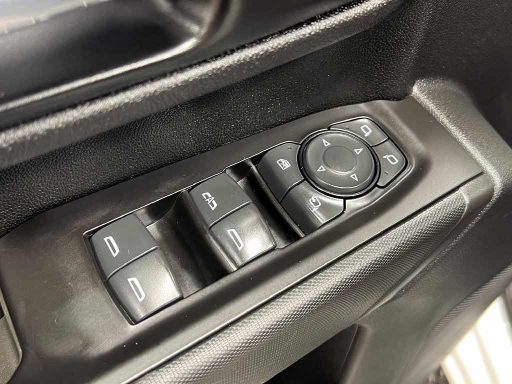 Used 2020 Chevrolet Silverado 2500 Custom w/ Custom Value Package AWD/4WD image 15