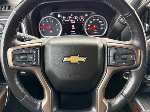Used 2022 Chevrolet Silverado 3500 High Country image 34