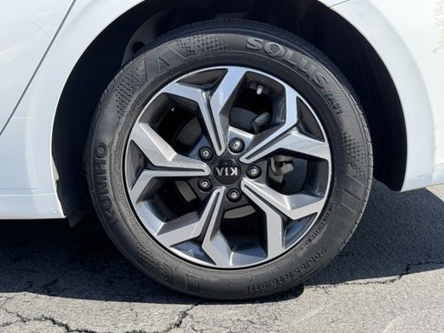 Used 2019 Kia Forte LXS FWD image 9