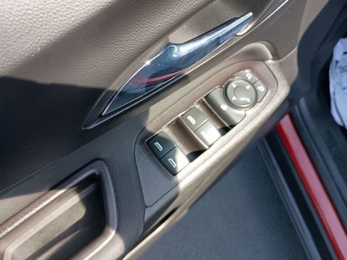 Used 2022 Chevrolet Equinox RS w/ LPO, Floor Liner Package image 19