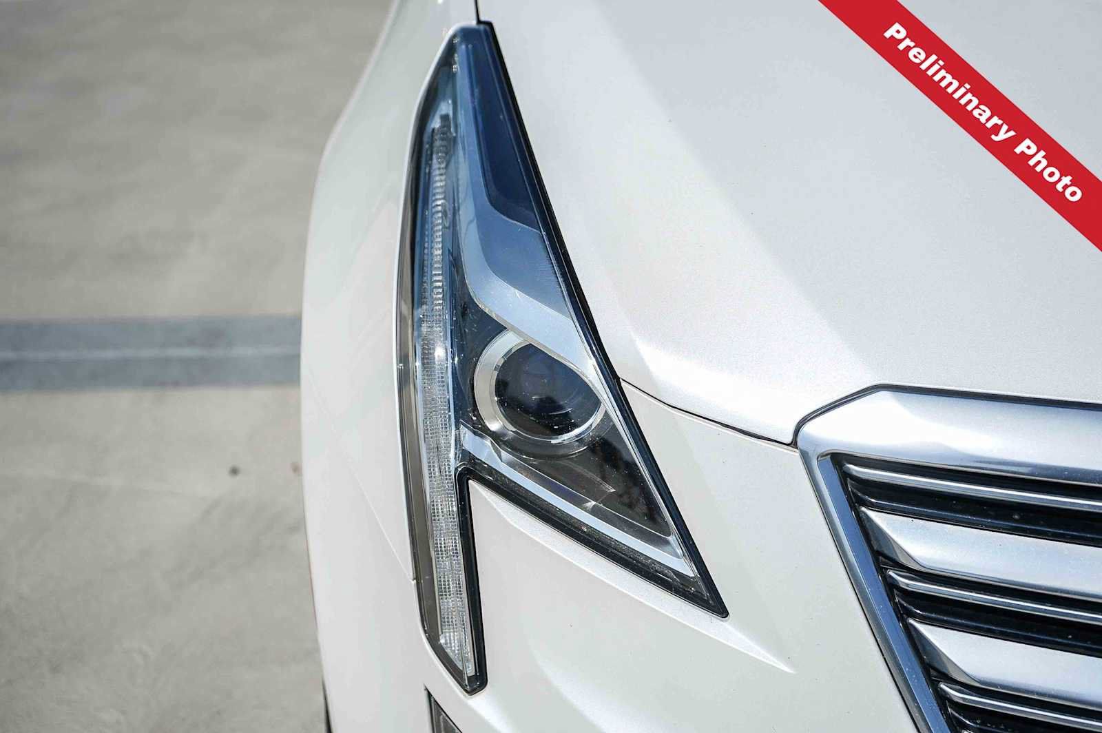 Used 2018 Cadillac XT5 FWD image 4