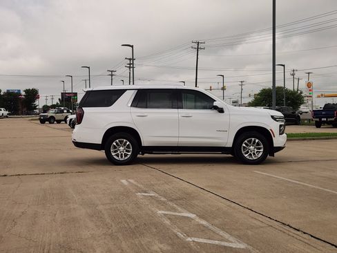Used 2025 Chevrolet Tahoe LS RWD image 7