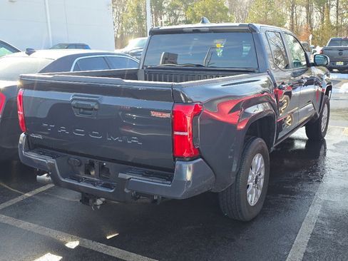 Used 2025 Toyota Tacoma SR5 image 6
