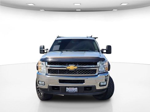 Used 2013 Chevrolet Silverado 2500 LT w/ Interior Plus Package AWD/4WD image 4