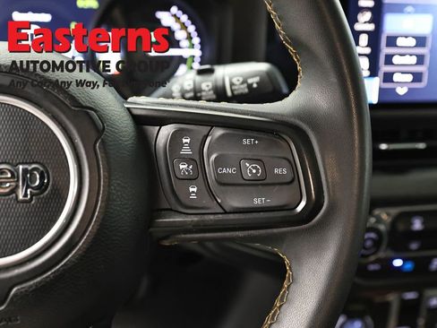 Used 2024 Jeep Wrangler Unlimited AWD/4WD image 16