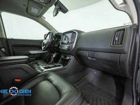 Used 2022 Chevrolet Colorado ZR2 w/ ZR2 Midnight Special Edition AWD/4WD image 42