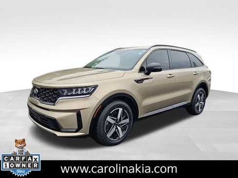 Used 2021 Kia Sorento S image 3