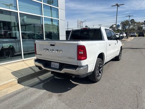 Used 2025 RAM 1500 Laramie image 11