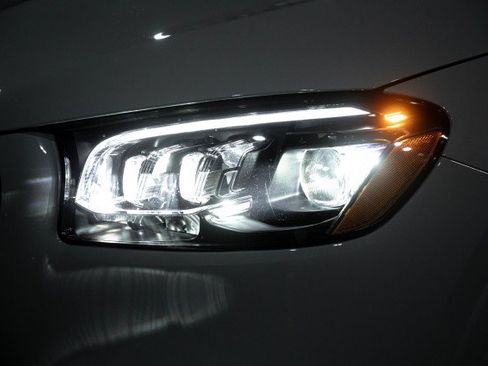 Certified 2026 Mercedes-Benz GLS 450 4MATIC image 7