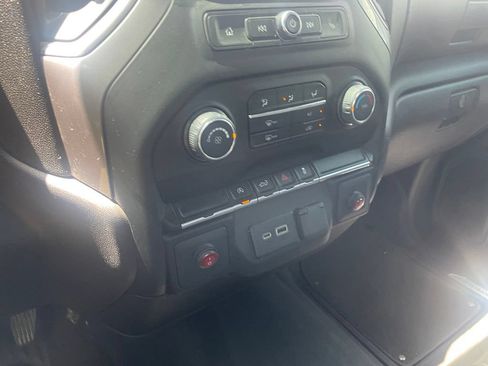 Used 2022 Chevrolet Silverado 1500 Custom AWD/4WD image 17