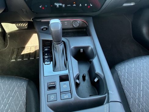 New 2026 Nissan Sentra SV w/ SV Convenience Package FWD image 19