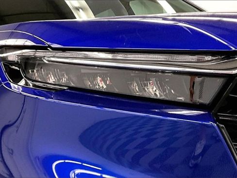 Used 2024 Honda CR-V EX image 31