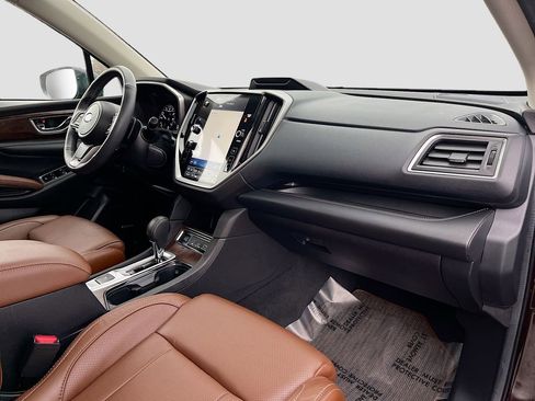 Used 2024 Subaru Ascent Touring AWD/4WD image 31
