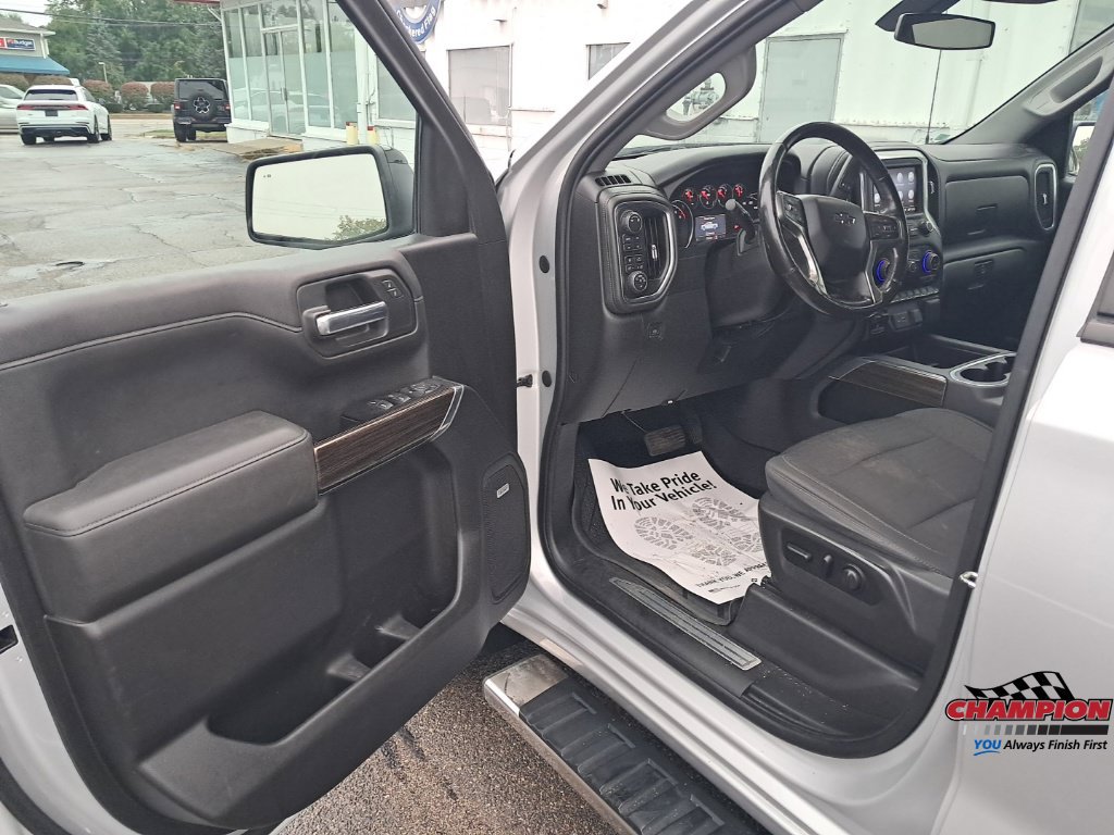 Used 2019 Chevrolet Silverado 1500 RST AWD/4WD image 25