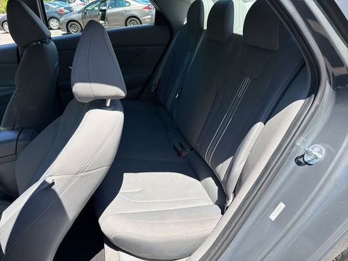 Used 2023 Hyundai Elantra SEL w/ Convenience Package FWD image 18