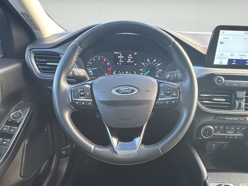 Used 2022 Ford Escape SE w/ Convenience Package FWD image 29