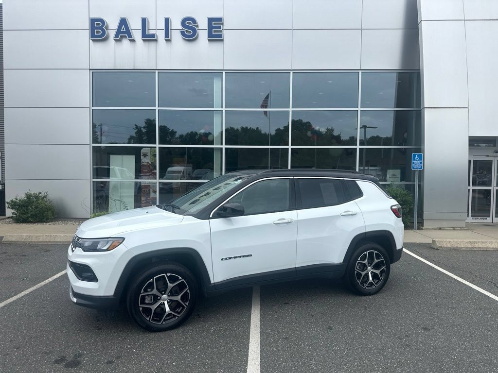 Used 2024 Jeep Compass Limited AWD/4WD image 1
