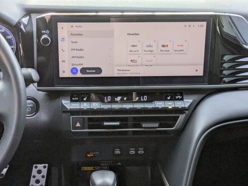 Used 2025 Toyota Camry XSE image 15