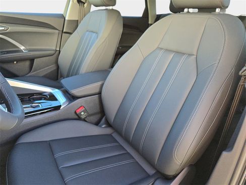 New 2025 Audi Q5 Premium image 15