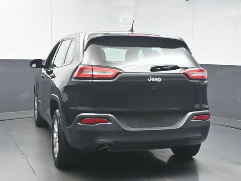 Used 2014 Jeep Cherokee Sport FWD image 6