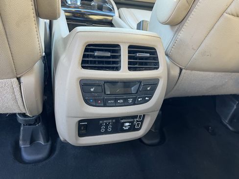 Used 2021 Honda Pilot Touring image 14