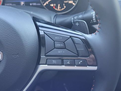 Certified 2025 Nissan Altima 2.5 SR FWD image 16