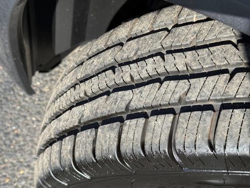 Used 2012 Honda Civic Hybrid w/Navi 4dr Sedan image 20