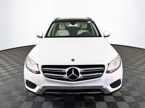 Used 2018 Mercedes-Benz GLC 300 w/ Premium Package image 2