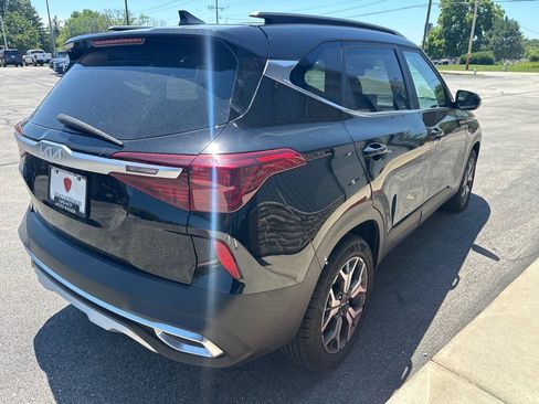 Used 2022 Kia Seltos EX AWD/4WD image 4