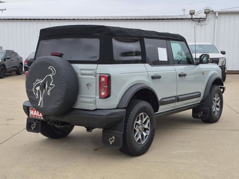 Used 2021 Ford Bronco Badlands image 6