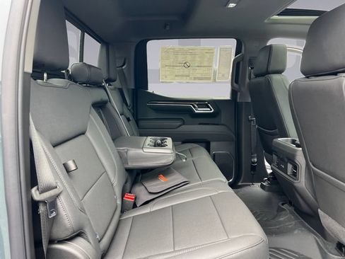 New 2025 Chevrolet Silverado 1500 LT Trail Boss w/ Convenience Package II AWD/4WD image 18