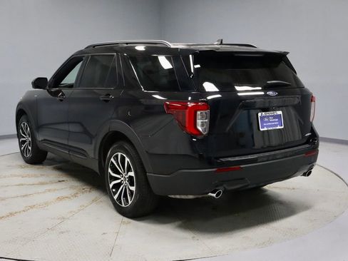 Used 2023 Ford Explorer ST-Line AWD/4WD image 10