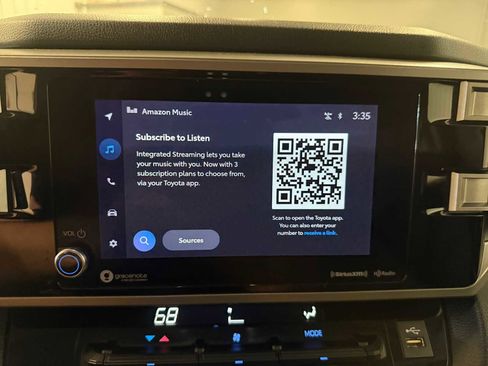 Used 2022 Toyota Tundra SR5 w/ SR5 Convenience Package image 31