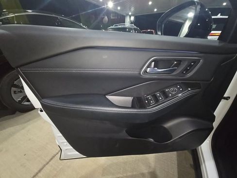 Certified 2026 Nissan Rogue Platinum w/ Platinum Premium Package AWD/4WD image 12
