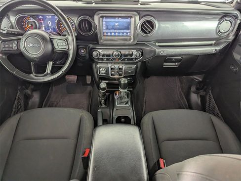 Used 2022 Jeep Gladiator Sport image 15