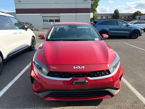 Used 2024 Kia Forte LXS FWD image 2