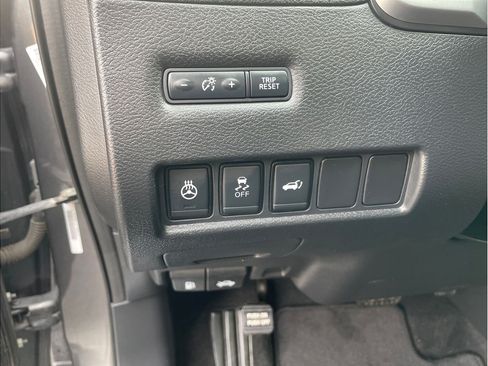 Used 2019 Nissan Murano SV AWD/4WD image 11