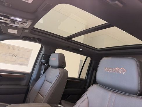 New 2026 Chevrolet Suburban High Country image 13