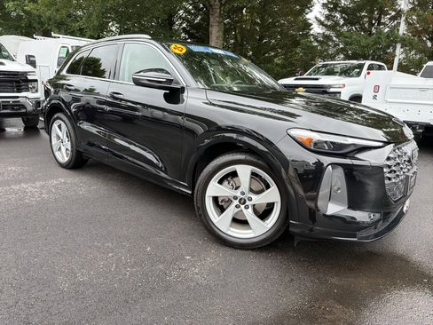 Used 2025 Audi Q5 Prestige AWD/4WD image 2
