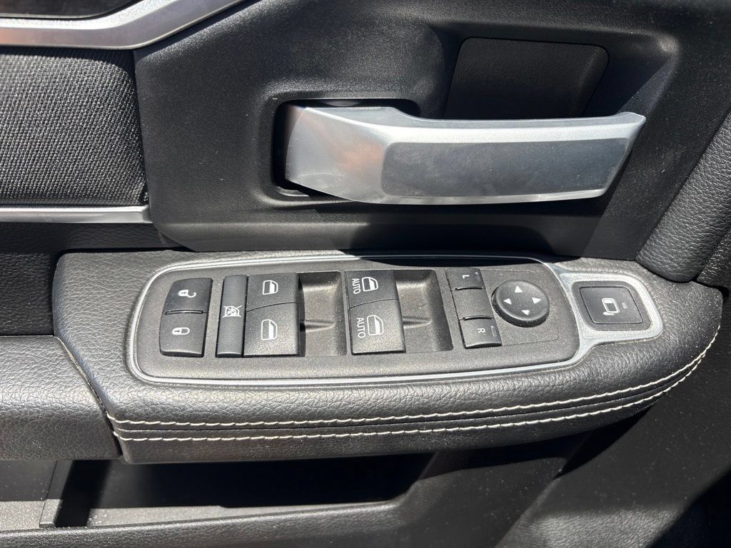 Used 2024 RAM 3500 Big Horn w/ Protection Group AWD/4WD image 17