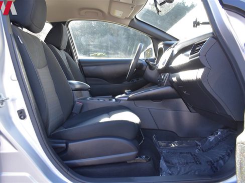 Used 2022 Nissan Leaf S image 24