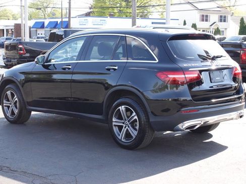 Used 2019 Mercedes-Benz GLC 300 4MATIC image 2