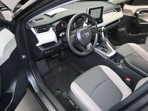 Used 2025 Toyota RAV4 XLE FWD image 6