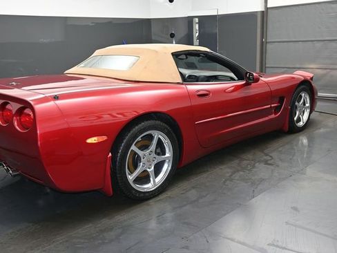 Used 2000 Chevrolet Corvette Convertible w/ Memory Pkg RWD image 28