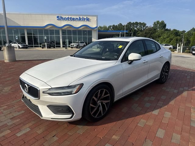 Used 2020 Volvo S60 T6 Momentum AWD/4WD image 1
