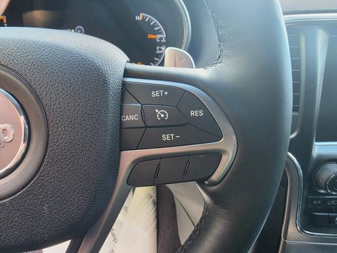 Used 2017 Jeep Grand Cherokee Altitude AWD/4WD image 26