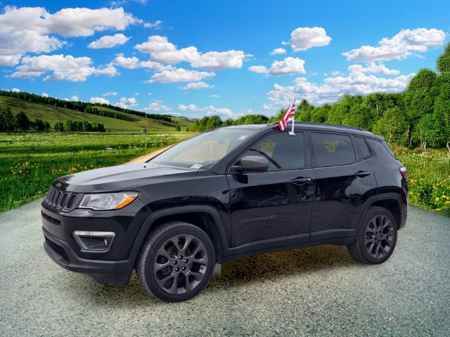 Certified 2021 Jeep Compass Latitude w/ Sun and Sound Group AWD/4WD image 2