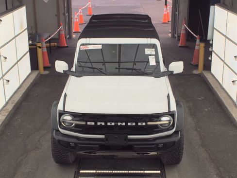 Used 2021 Ford Bronco Outer Banks w/ Sasquatch Package AWD/4WD image 6
