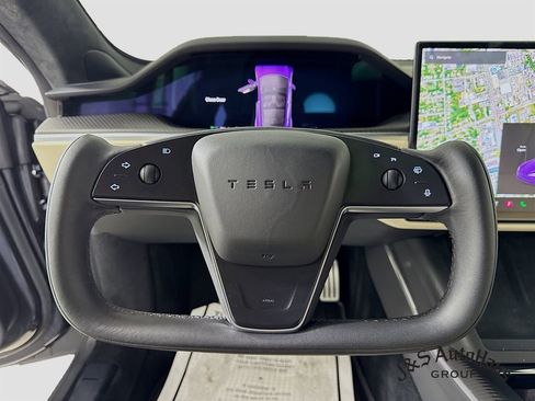 Used 2021 Tesla Model S Plaid image 12