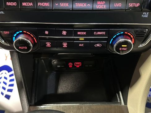 Used 2017 Kia Optima EX w/ Premium Package image 24